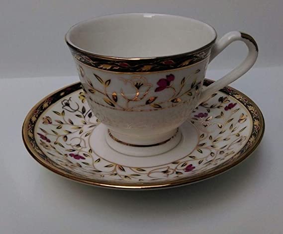 Tea and Coffee Cups and Saucers Porcelain Set of 6 (White and Gold)